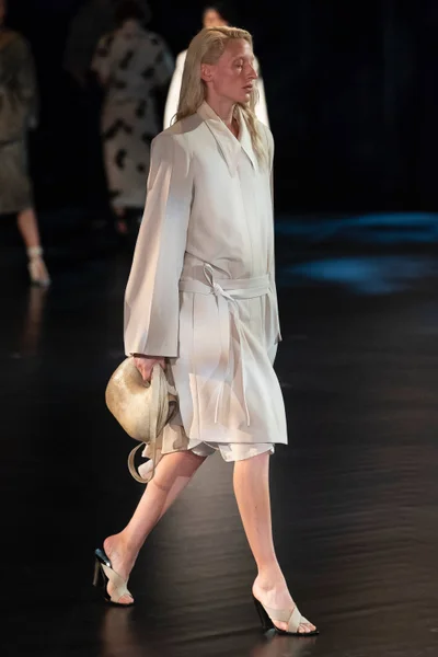 Look 23